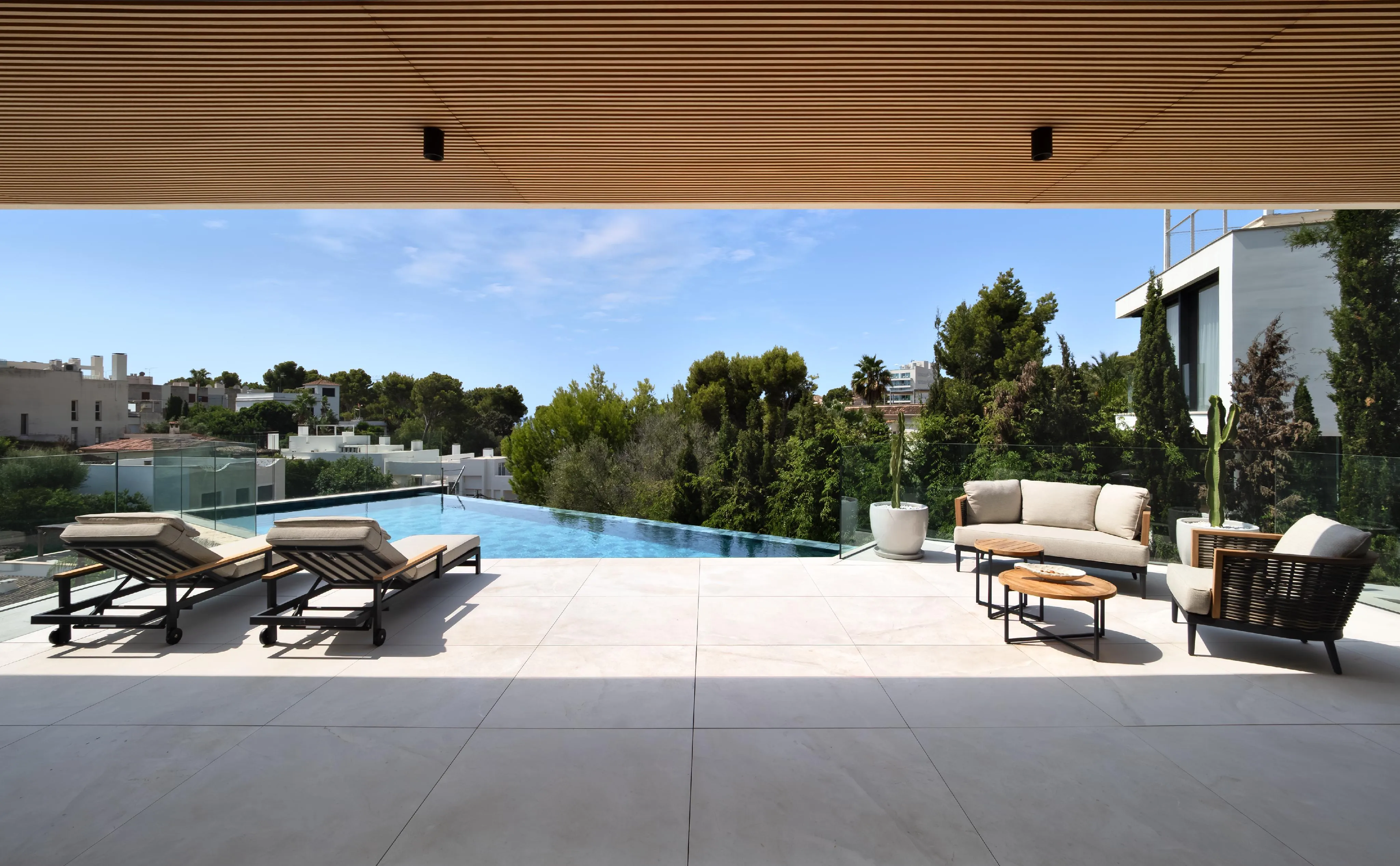 Luxuriöse neue Villa in Strandnähe-2