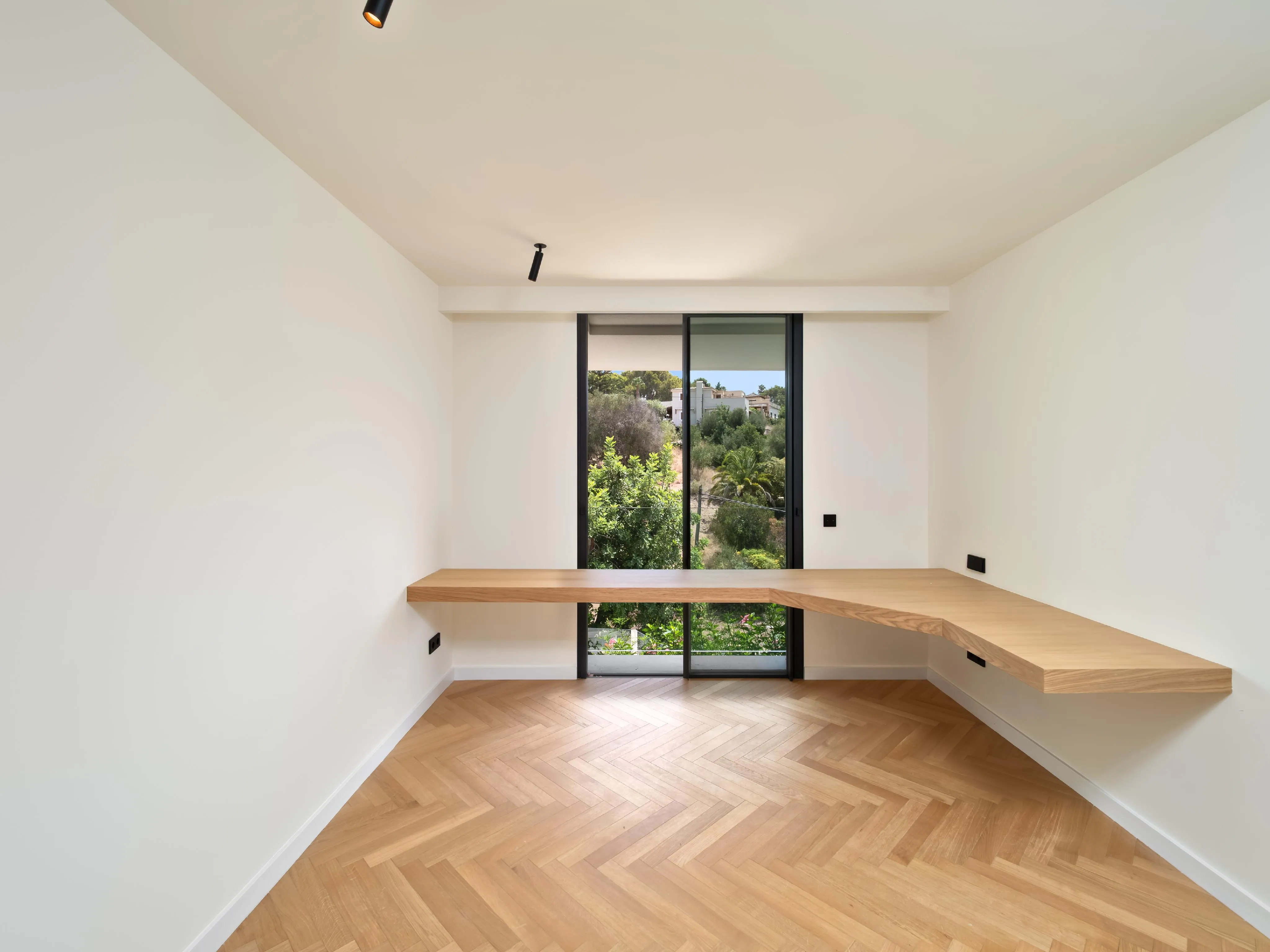 Luxuriöse neue Villa in Strandnähe-10