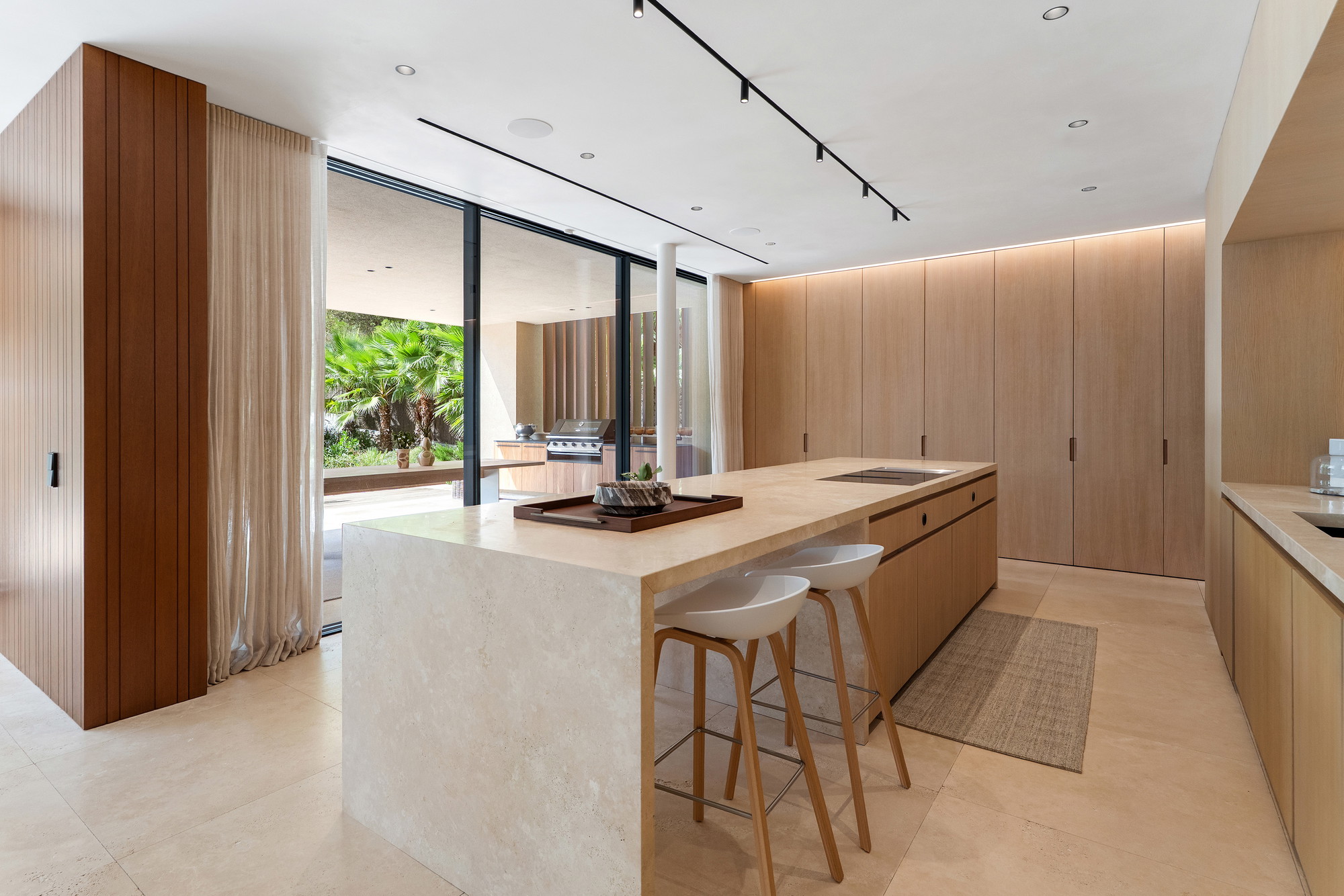 Elegante Designervilla in privater Lage mit Blick ins Grüne-9