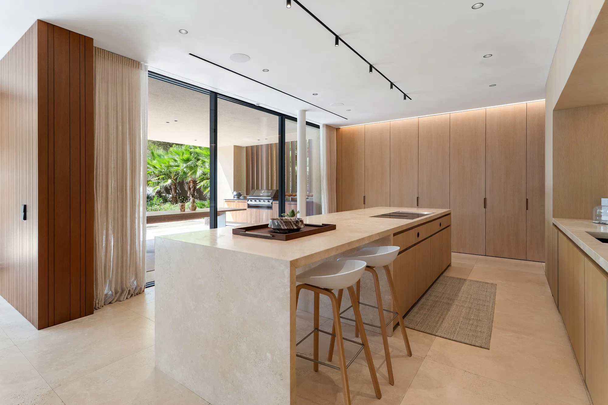 Elegante Designervilla in privater Lage mit Blick ins Grüne-9