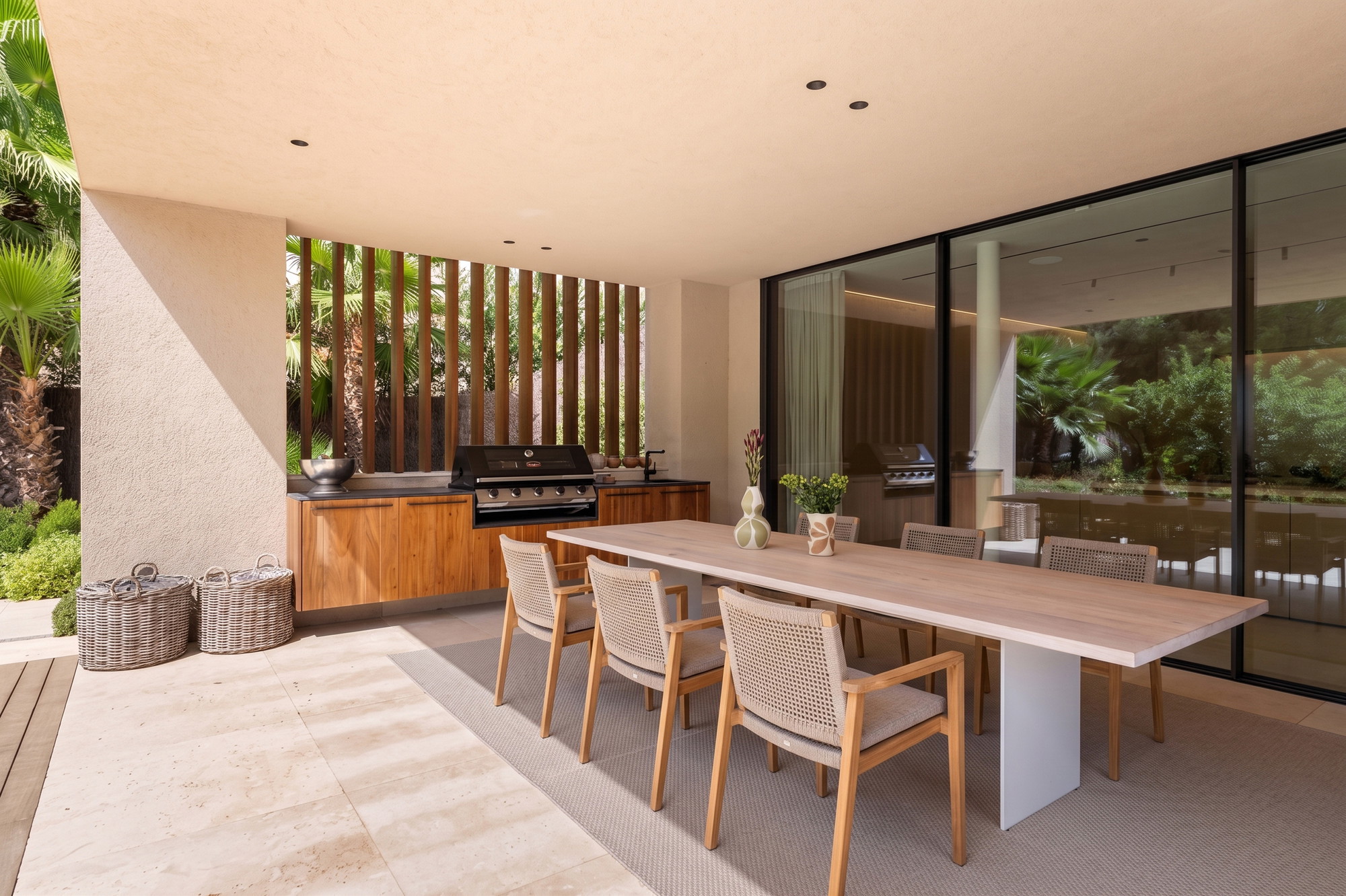 Elegante Designervilla in privater Lage mit Blick ins Grüne-10