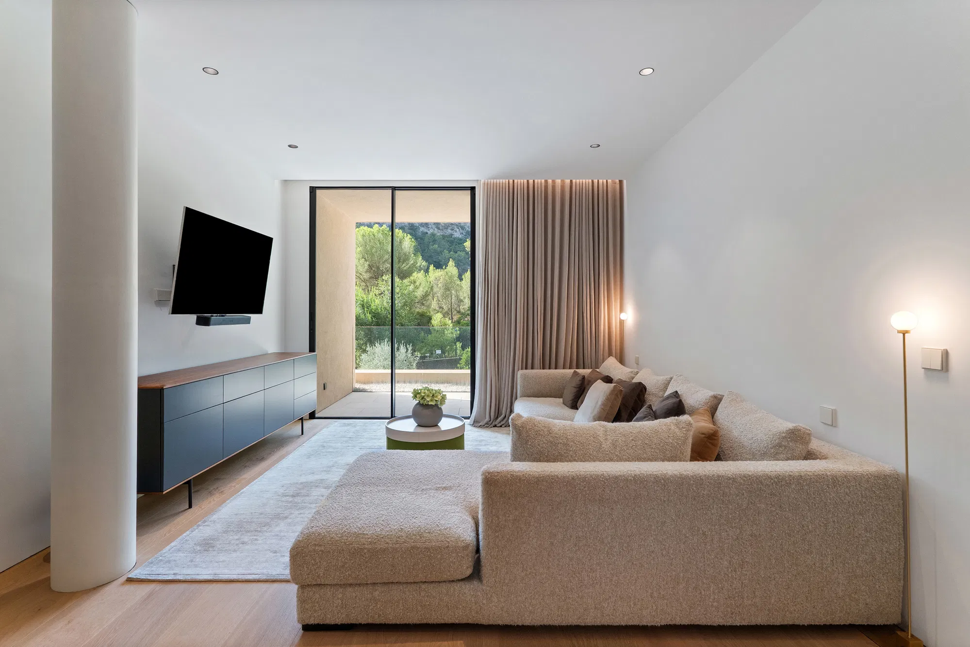 Elegante Designervilla in privater Lage mit Blick ins Grüne-18