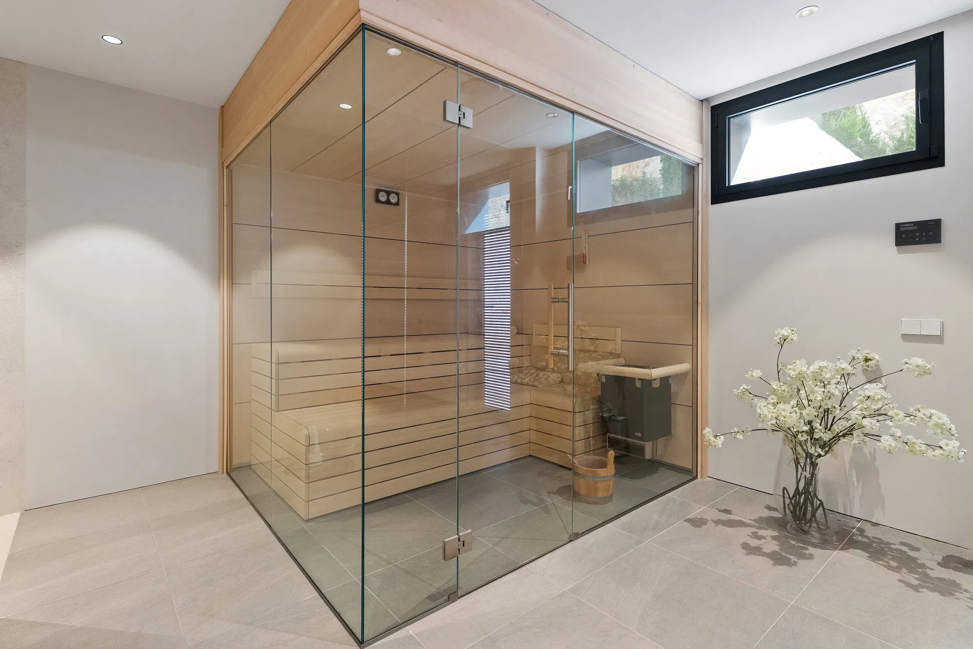 Elegante Designervilla in privater Lage mit Blick ins Grüne-21