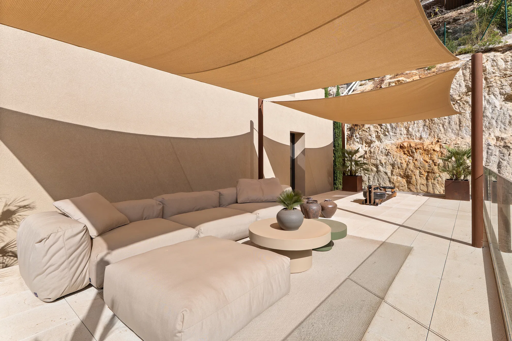 Elegante Designervilla in privater Lage mit Blick ins Grüne-20