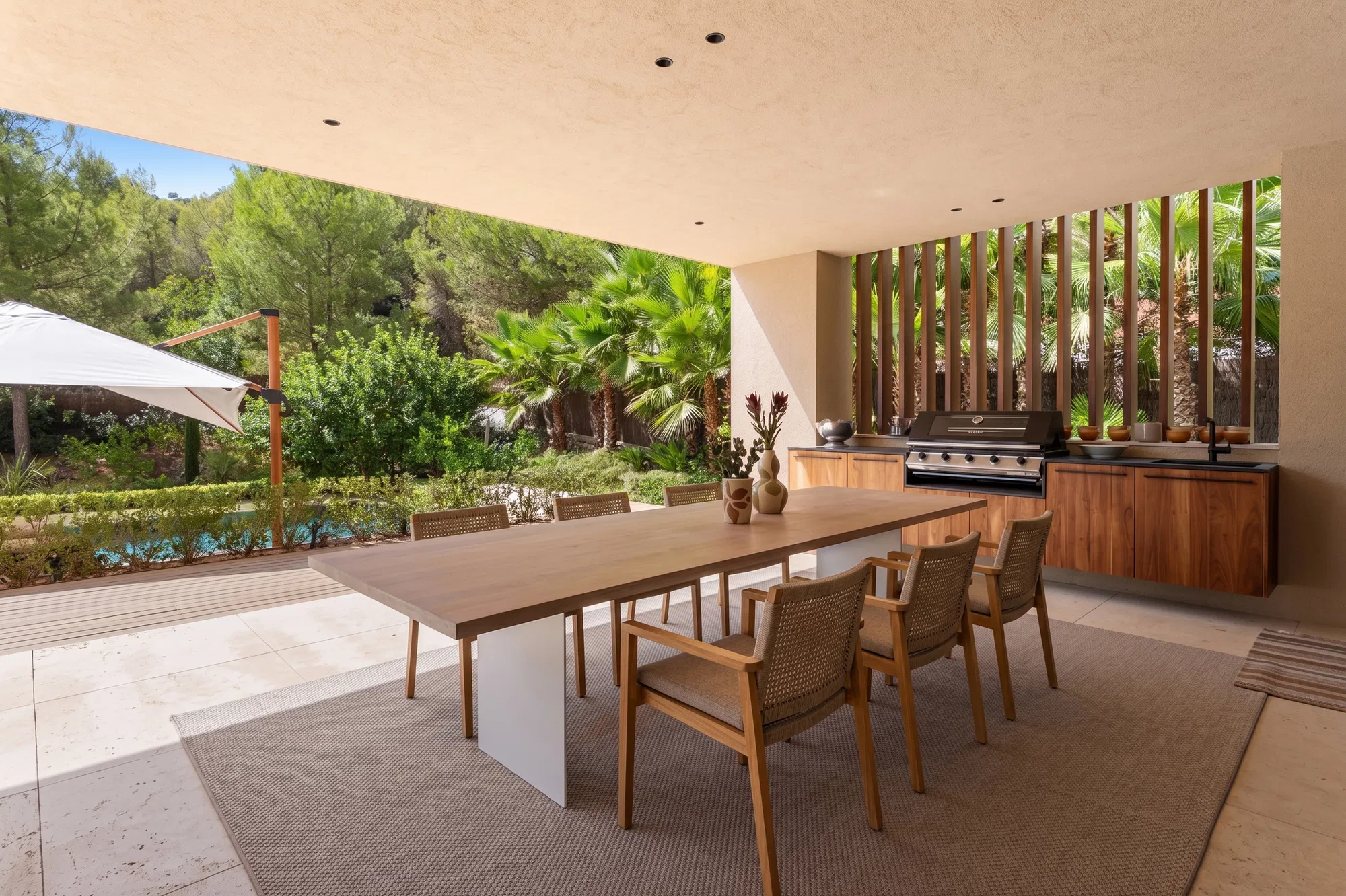 Elegante Designervilla in privater Lage mit Blick ins Grüne-11
