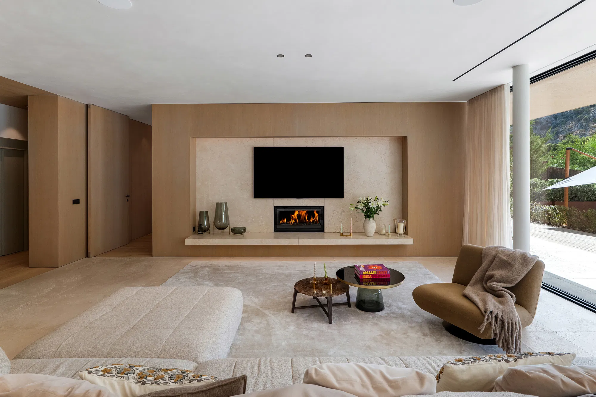 Elegante Designervilla in privater Lage mit Blick ins Grüne-6