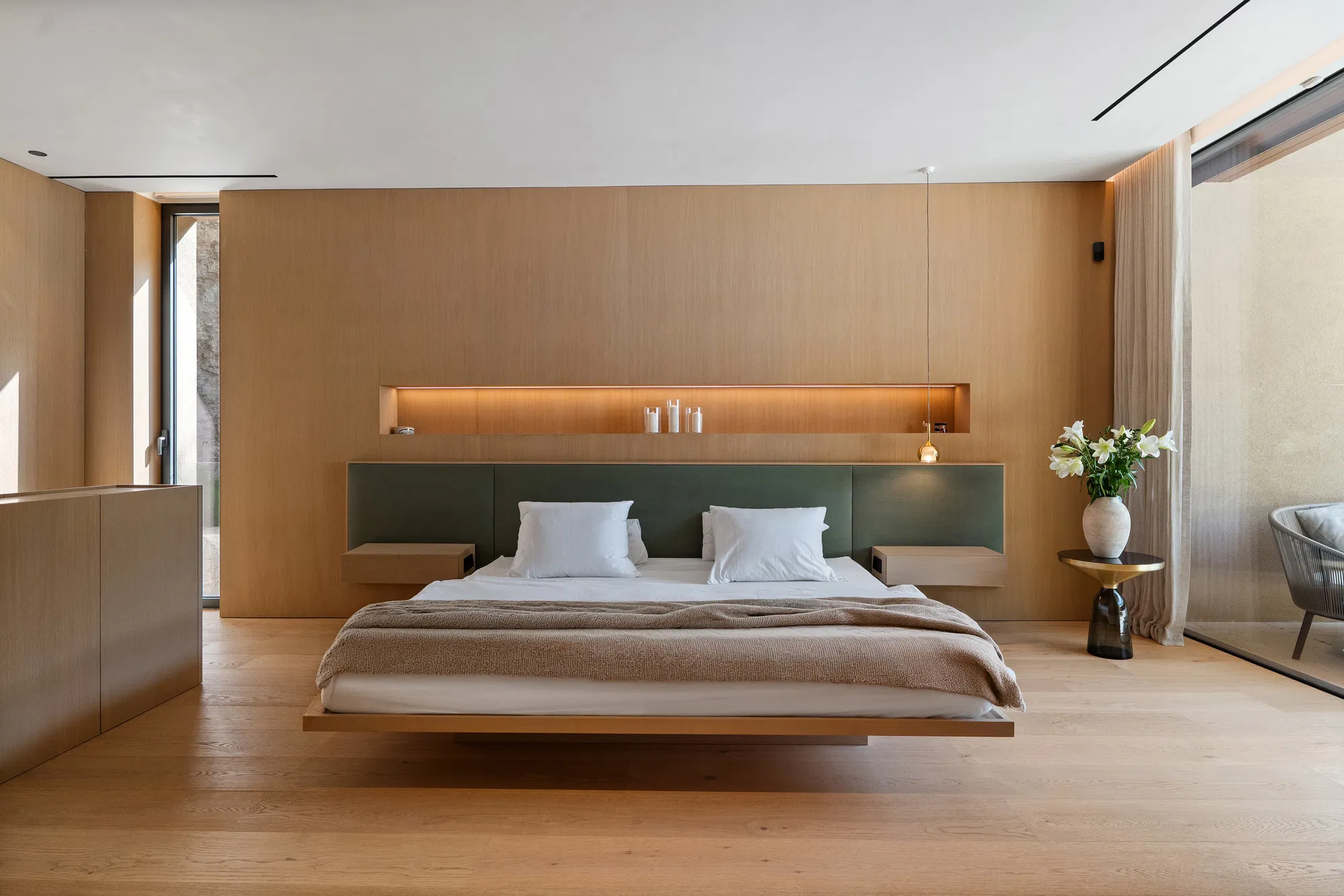 Elegante Designervilla in privater Lage mit Blick ins Grüne-12