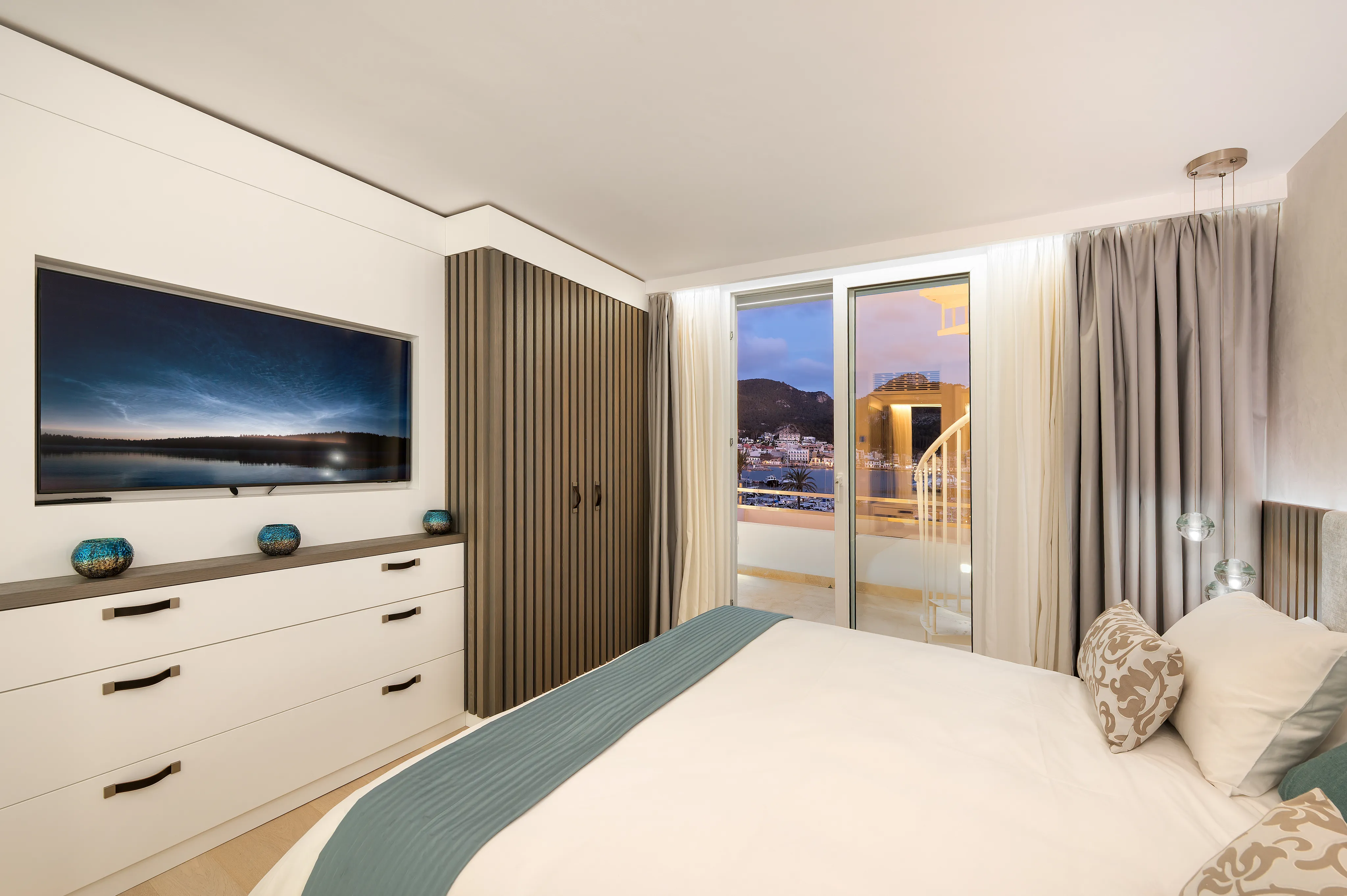 Ático de lujo totalmente reformado con espectaculares vistas al puerto en Port Andratx-19