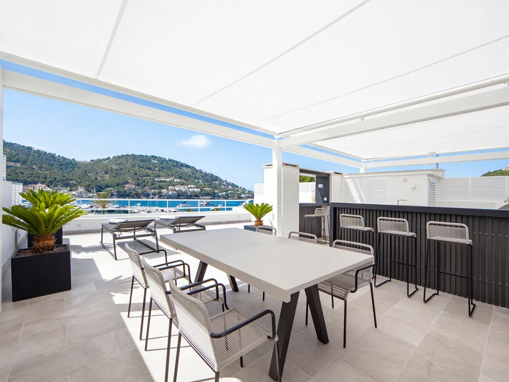 Àtic de luxe totalment reformat amb espectaculars vistes al port a Port Andratx-1