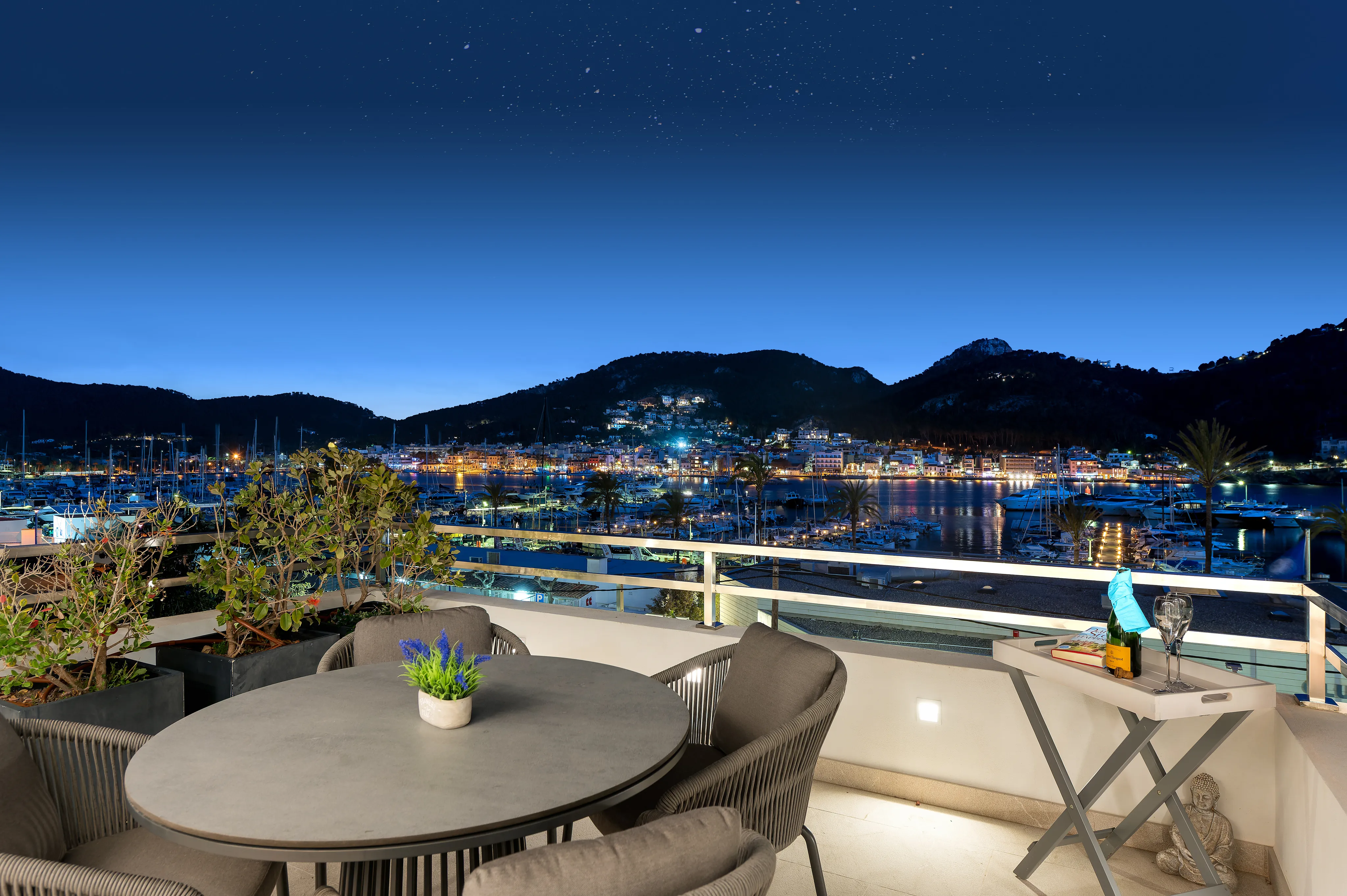 Ático de lujo totalmente reformado con espectaculares vistas al puerto en Port Andratx-25
