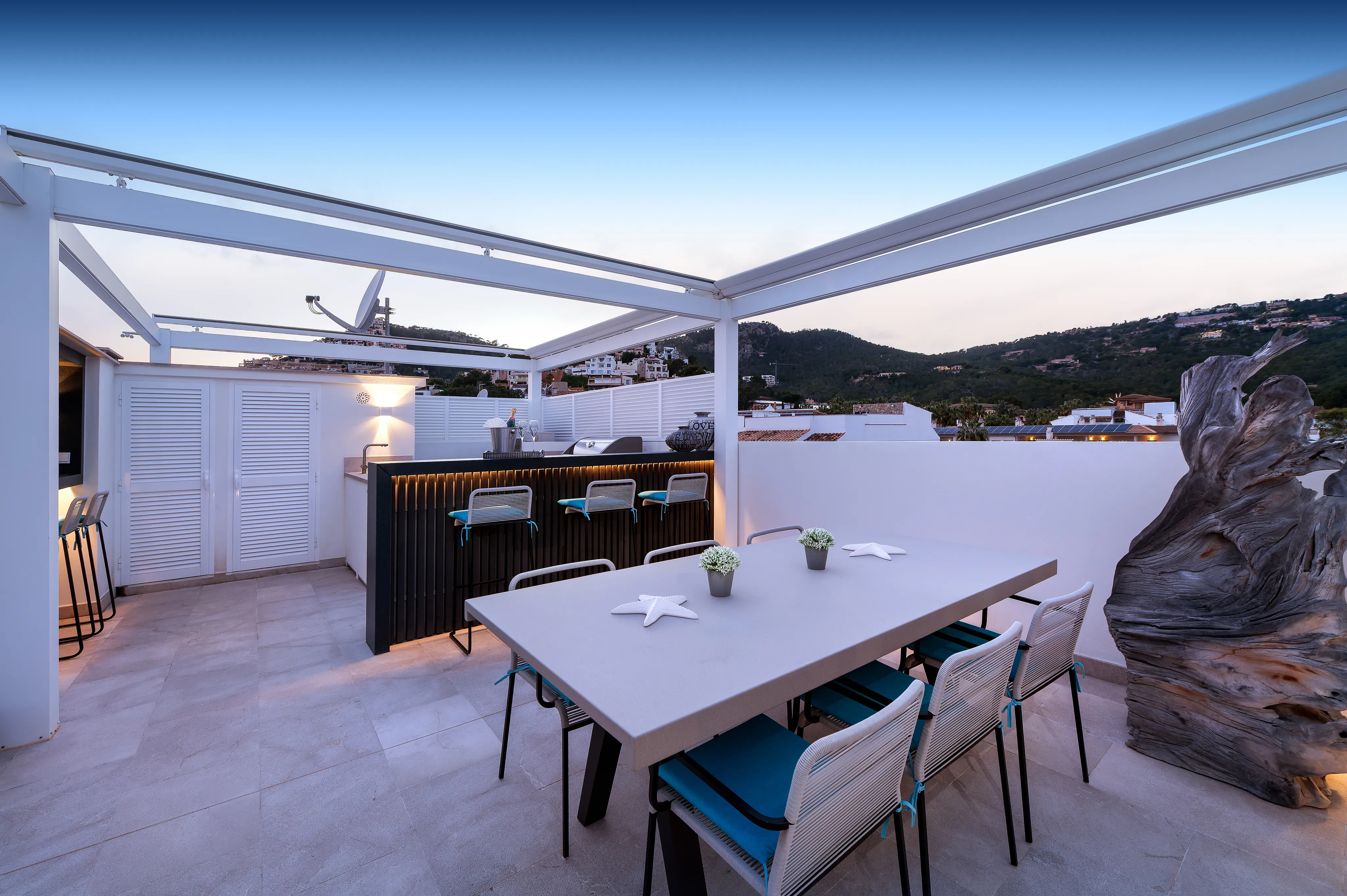 Ático de lujo totalmente reformado con espectaculares vistas al puerto en Port Andratx-20