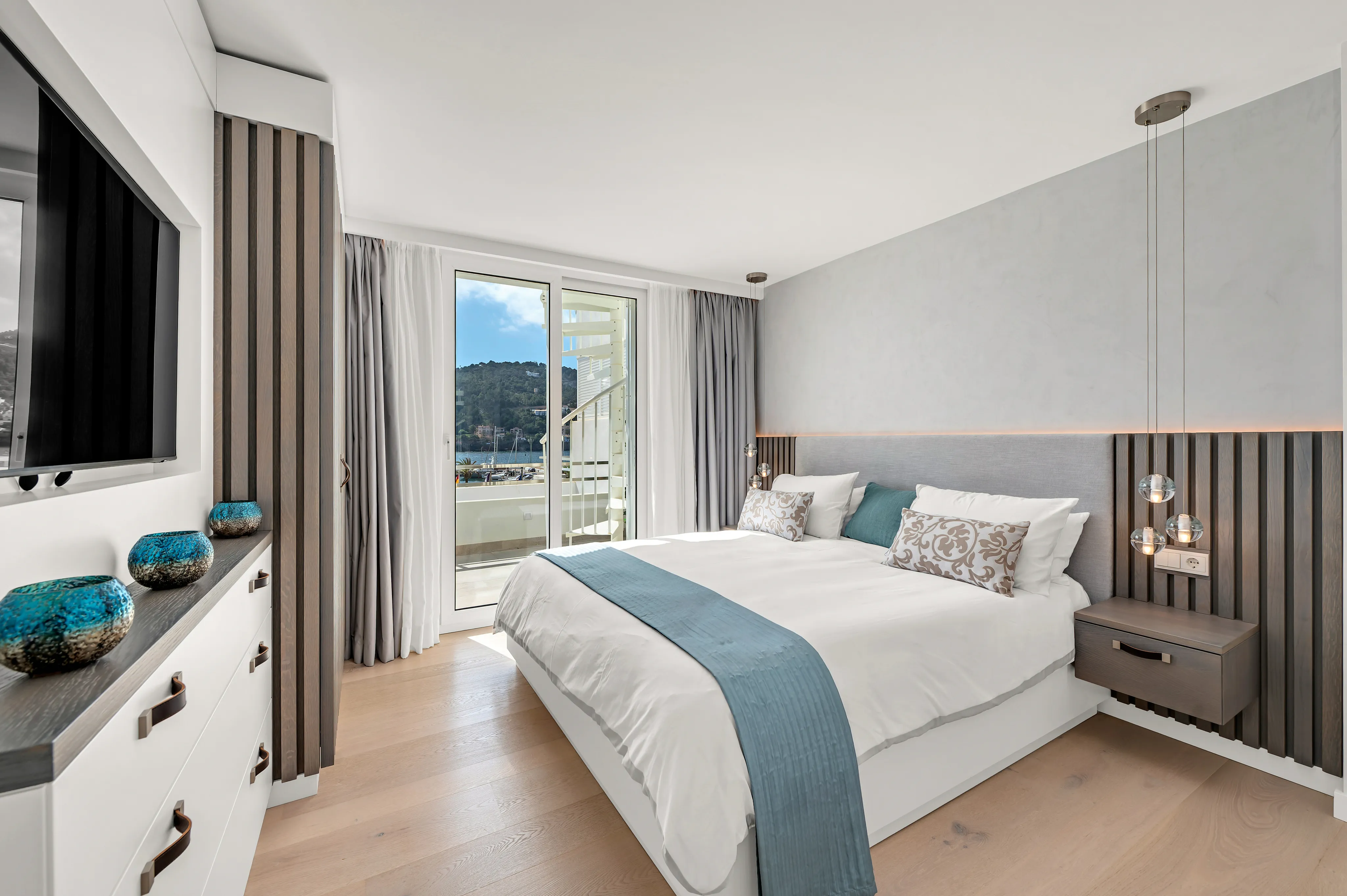 Ático de lujo totalmente reformado con espectaculares vistas al puerto en Port Andratx-8