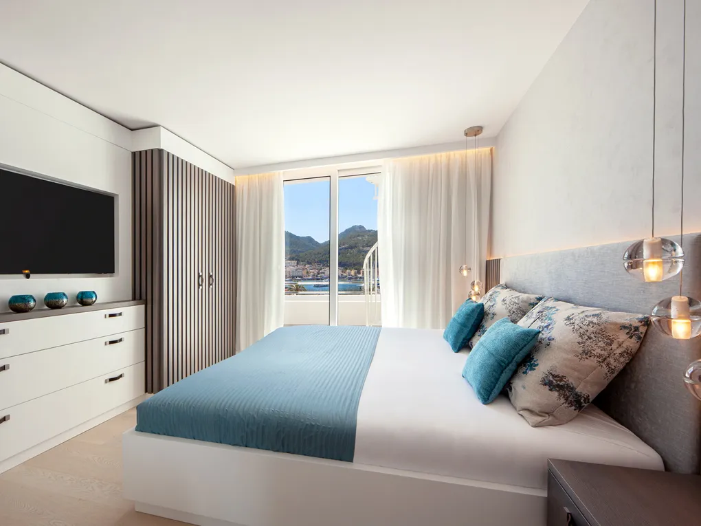 Àtic de luxe totalment reformat amb espectaculars vistes al port a Port Andratx-5