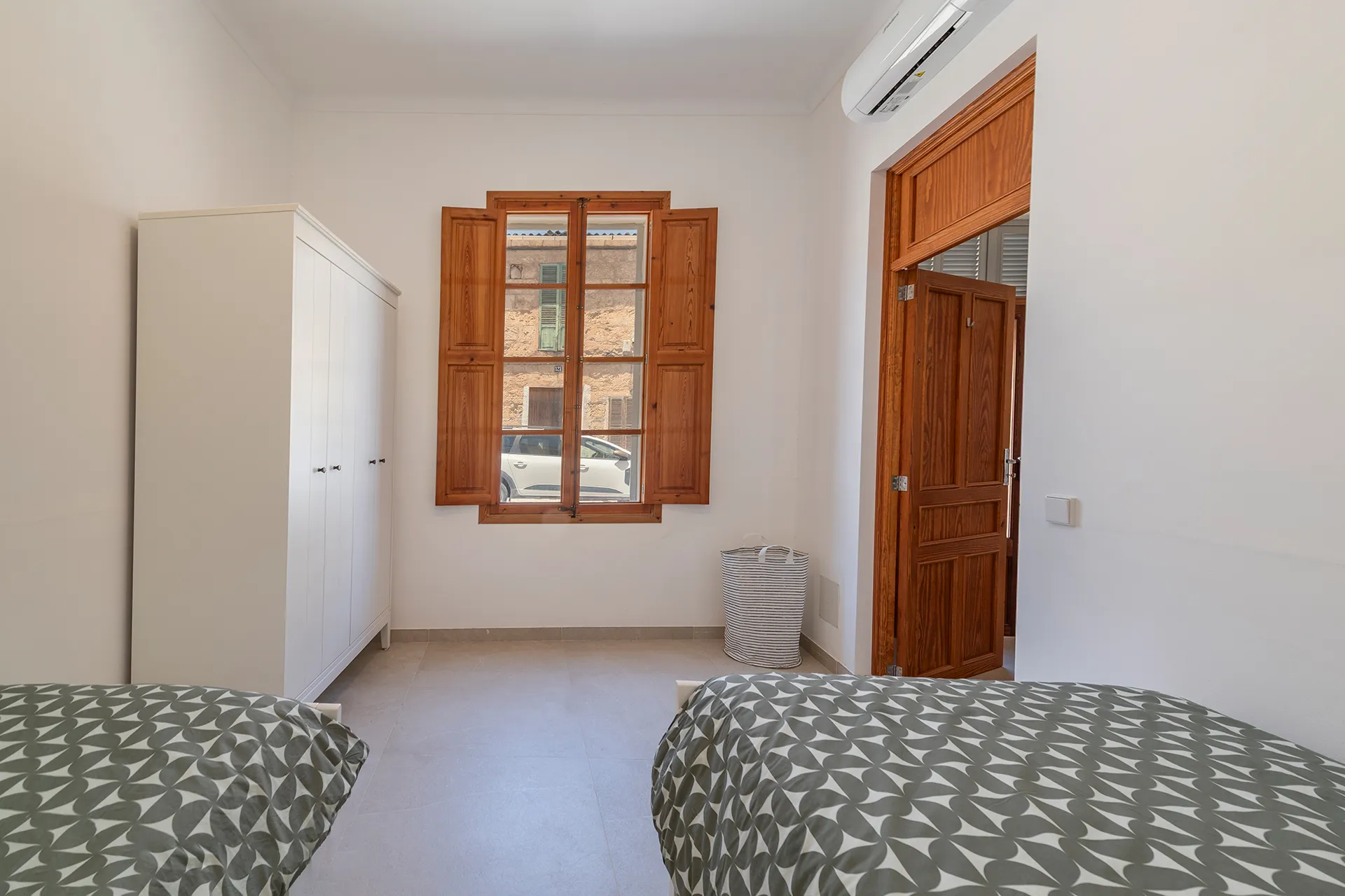 Amplia casa familiar con piscina privada y grandes terrazas en Sa Pobla-17