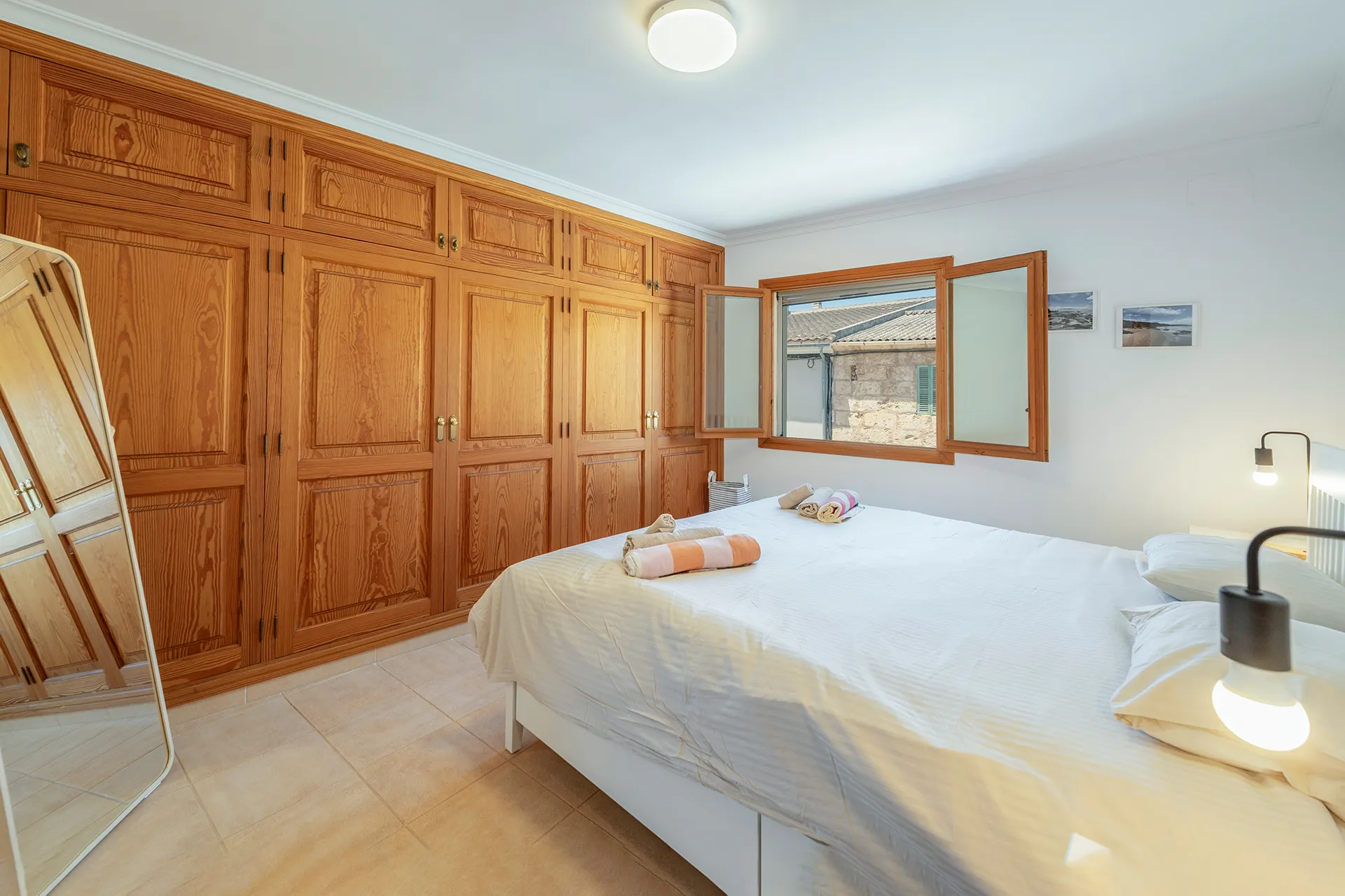 Amplia casa familiar con piscina privada y grandes terrazas en Sa Pobla-10