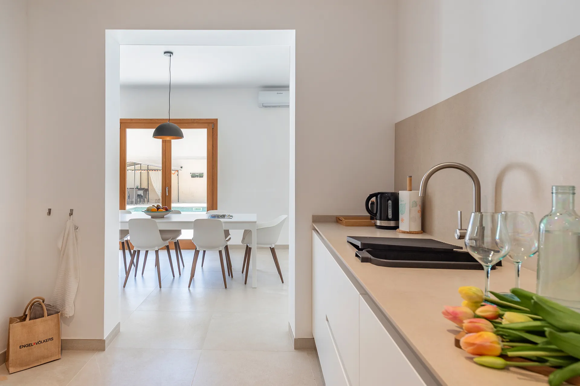 Amplia casa familiar con piscina privada y grandes terrazas en Sa Pobla-4