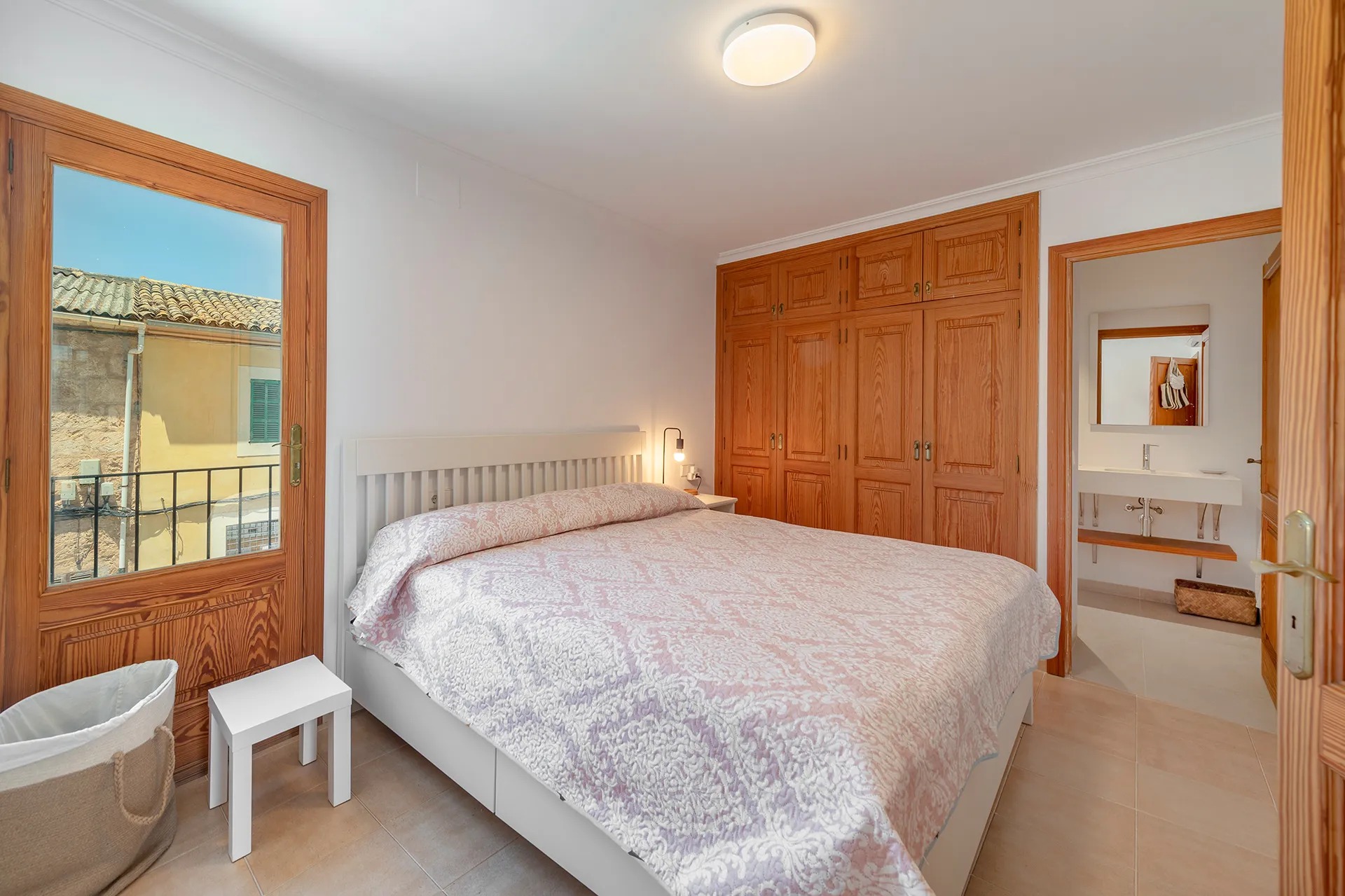 Amplia casa familiar con piscina privada y grandes terrazas en Sa Pobla-11