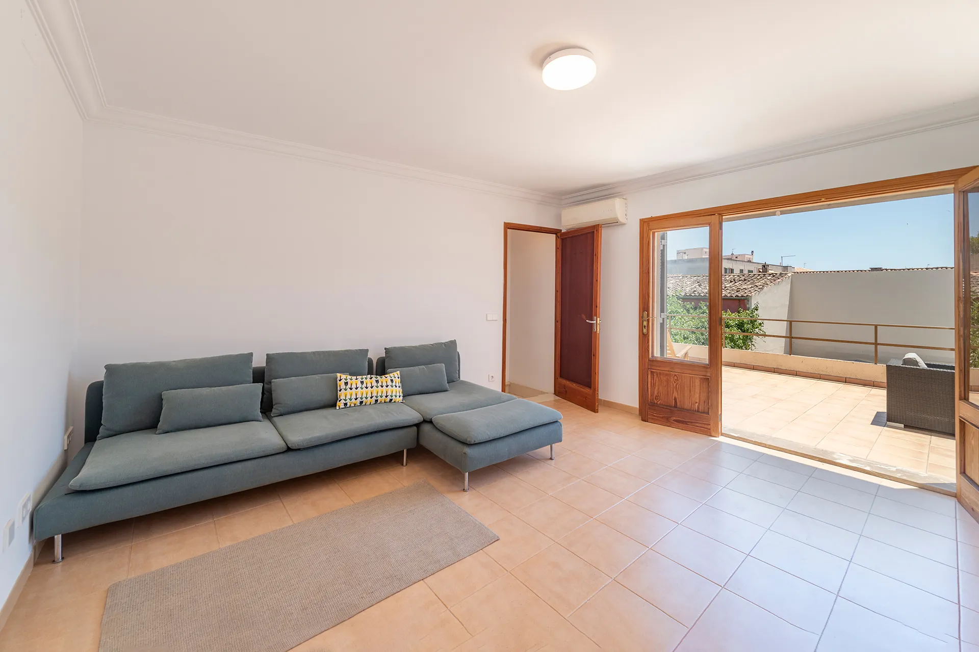 Amplia casa familiar con piscina privada y grandes terrazas en Sa Pobla-7