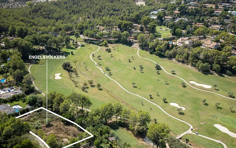 Vlak perceel op de golfbaan in Son Vida