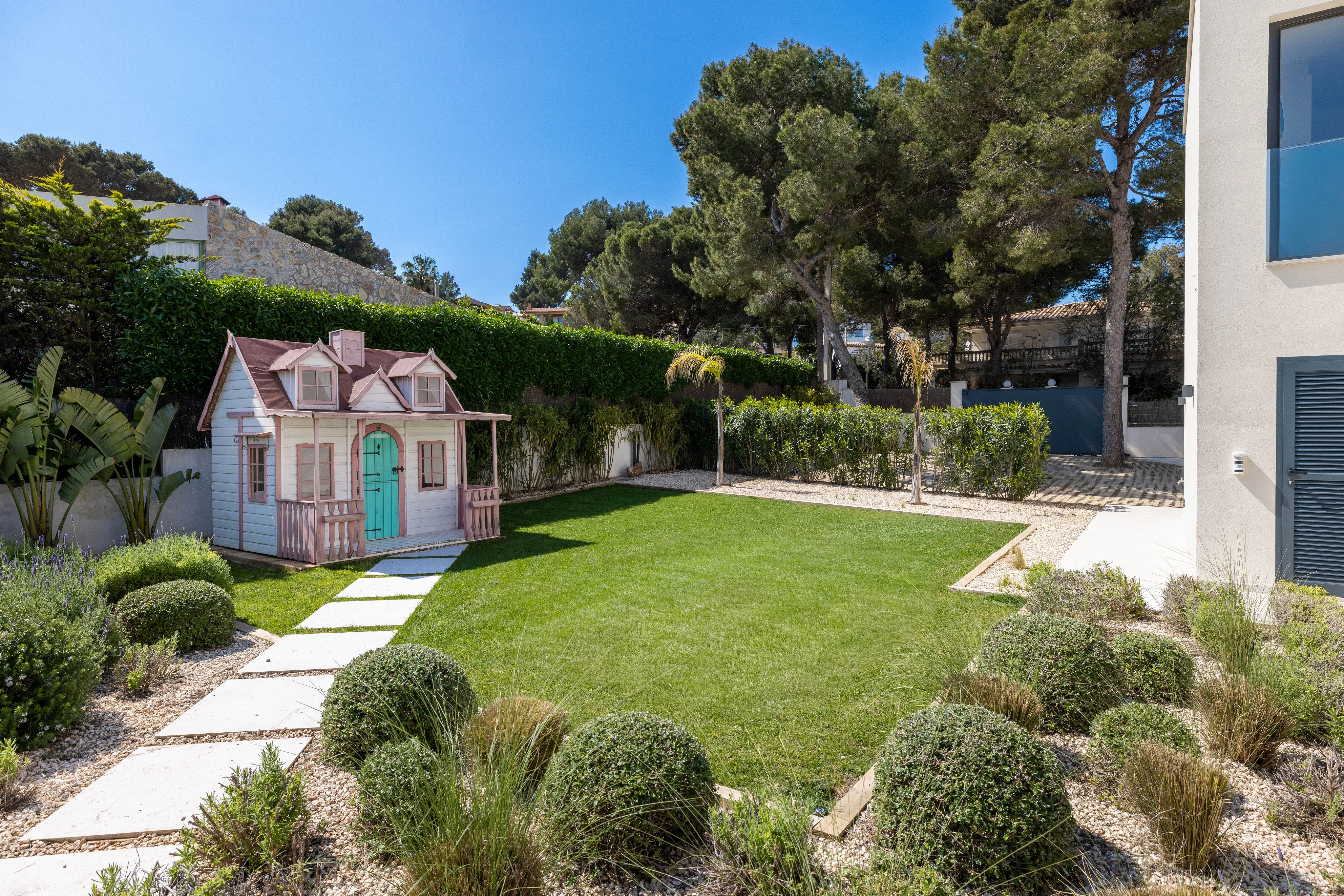 Exclusive villa with the highest level of comfort and a private pool-27