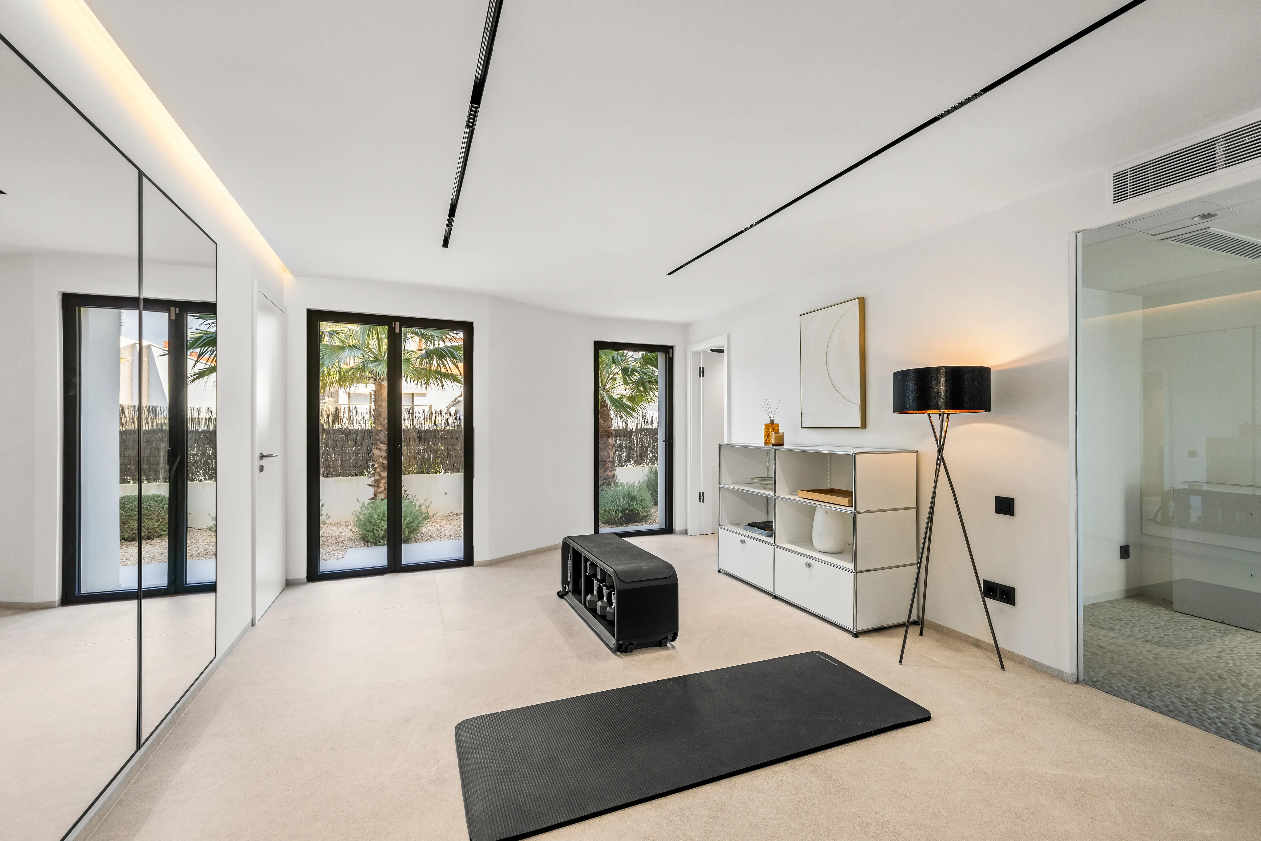 Exclusive villa with the highest level of comfort and a private pool-23