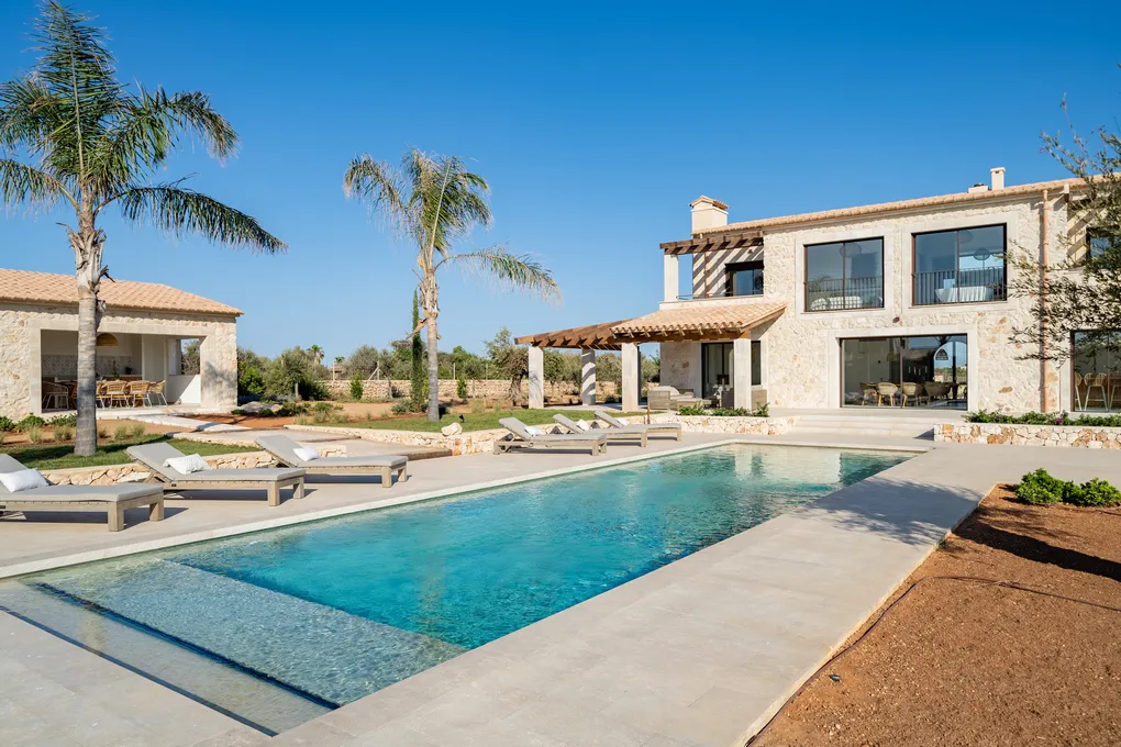 Elegant nybygget finca med havudsigt-1