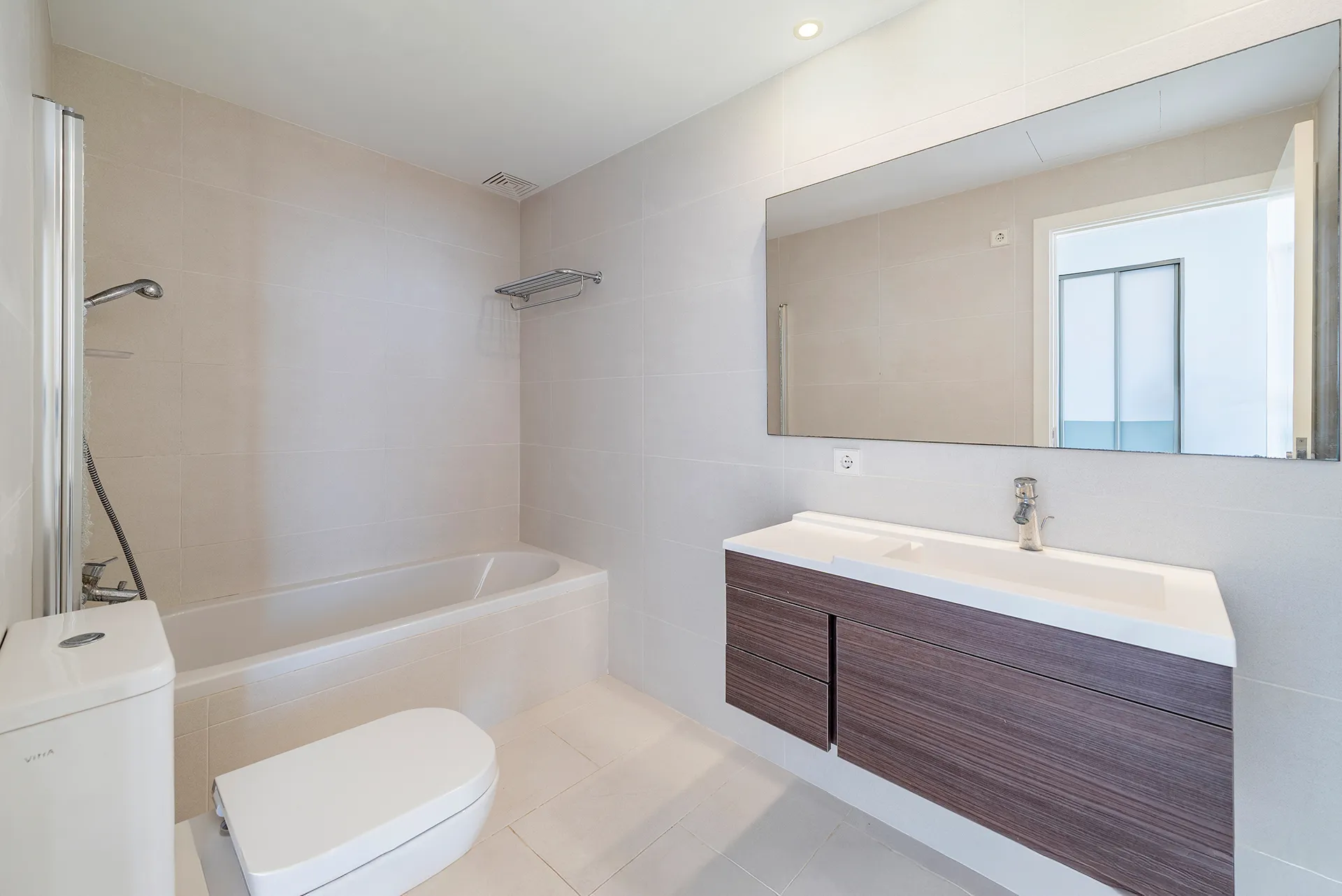 Dúplex en primera línea con vistas panorámicas al mar y licencia ETV-15