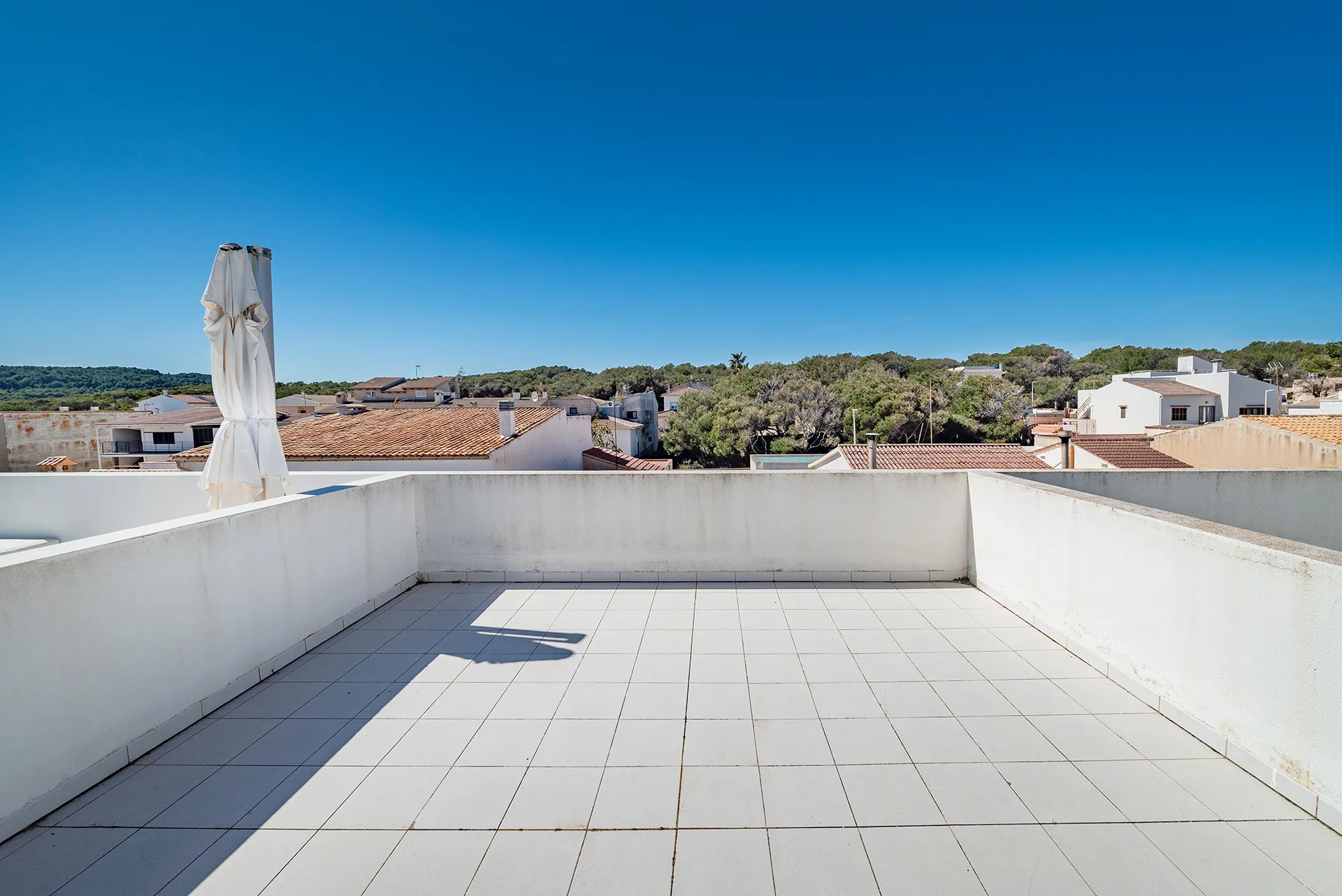 Dúplex en primera línea con vistas panorámicas al mar y licencia ETV-16