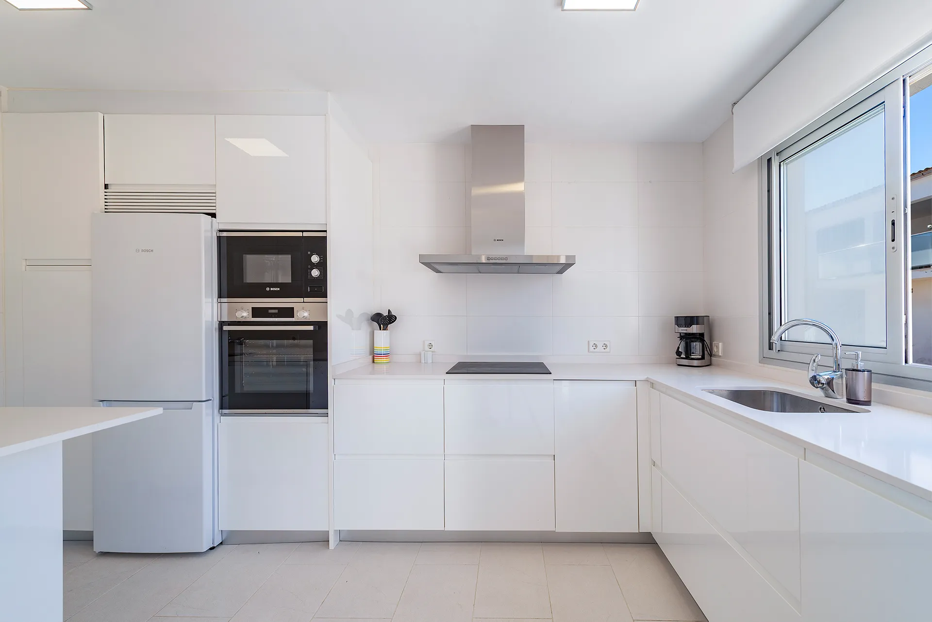 Dúplex en primera línea con vistas panorámicas al mar y licencia ETV-7