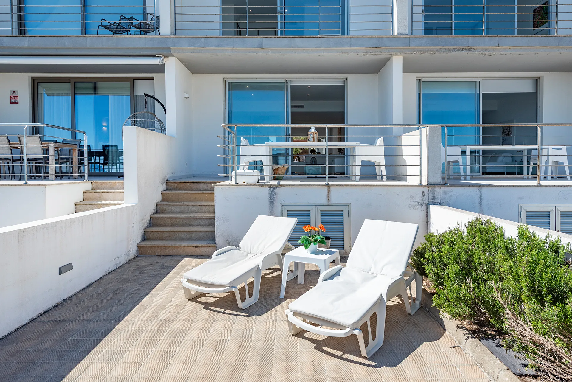 Dúplex en primera línea con vistas panorámicas al mar y licencia ETV-8