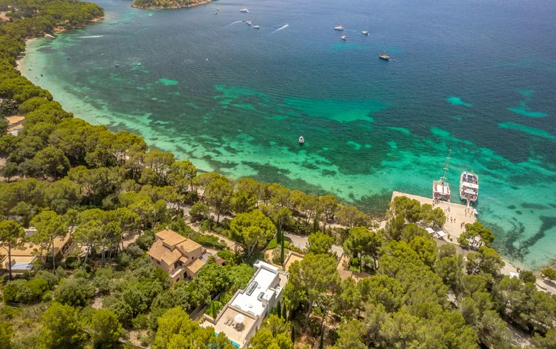 Luksusowa willa na plaży w Formentor
