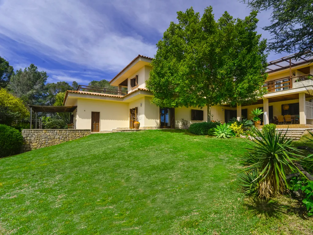 Finca mit schönem Blick nahe Inca-3