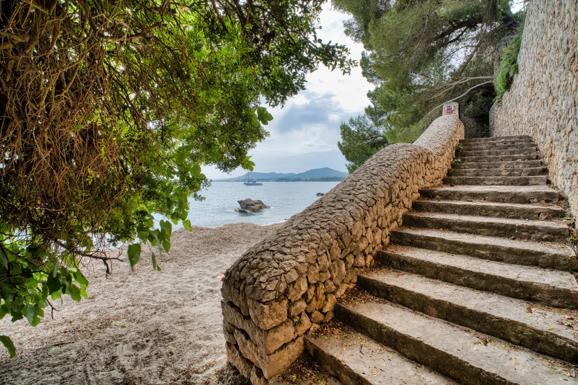 Unique property in first sea line with private sea access-16