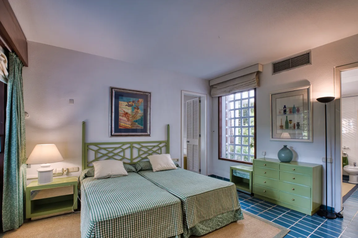 Unique property in first sea line with private sea access-9