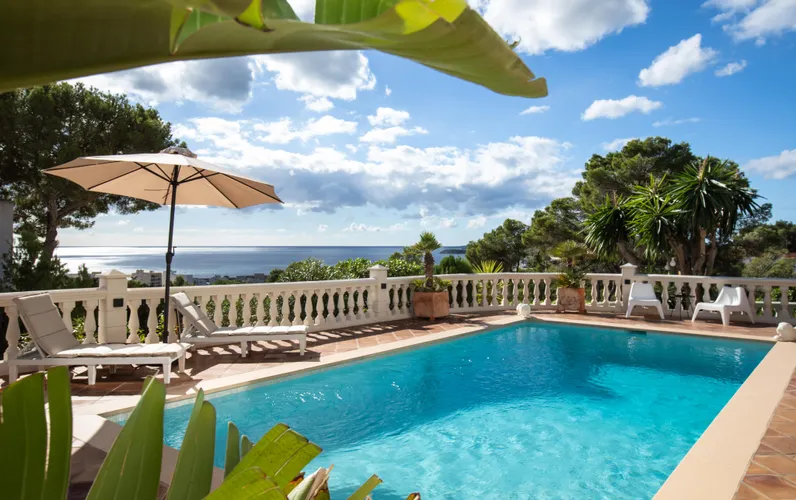 Bella villa con bella vista sul mare