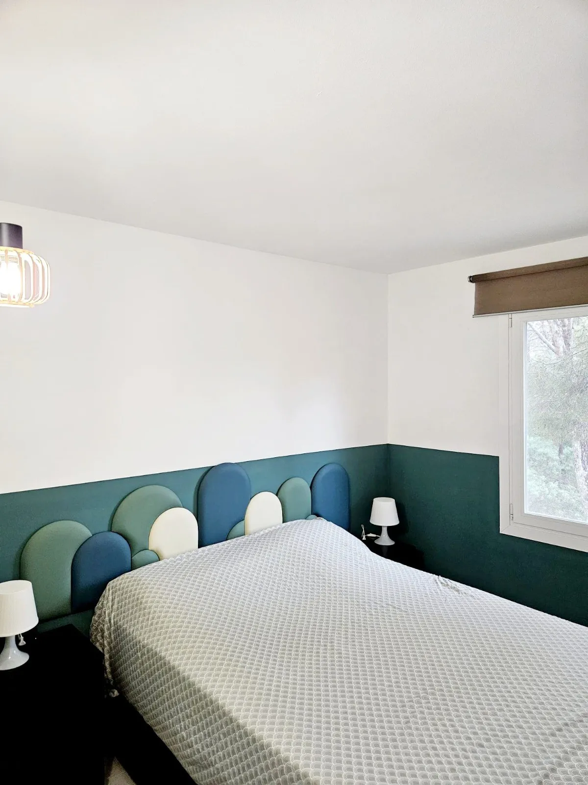 Newly refurbished apartment with sea view-10