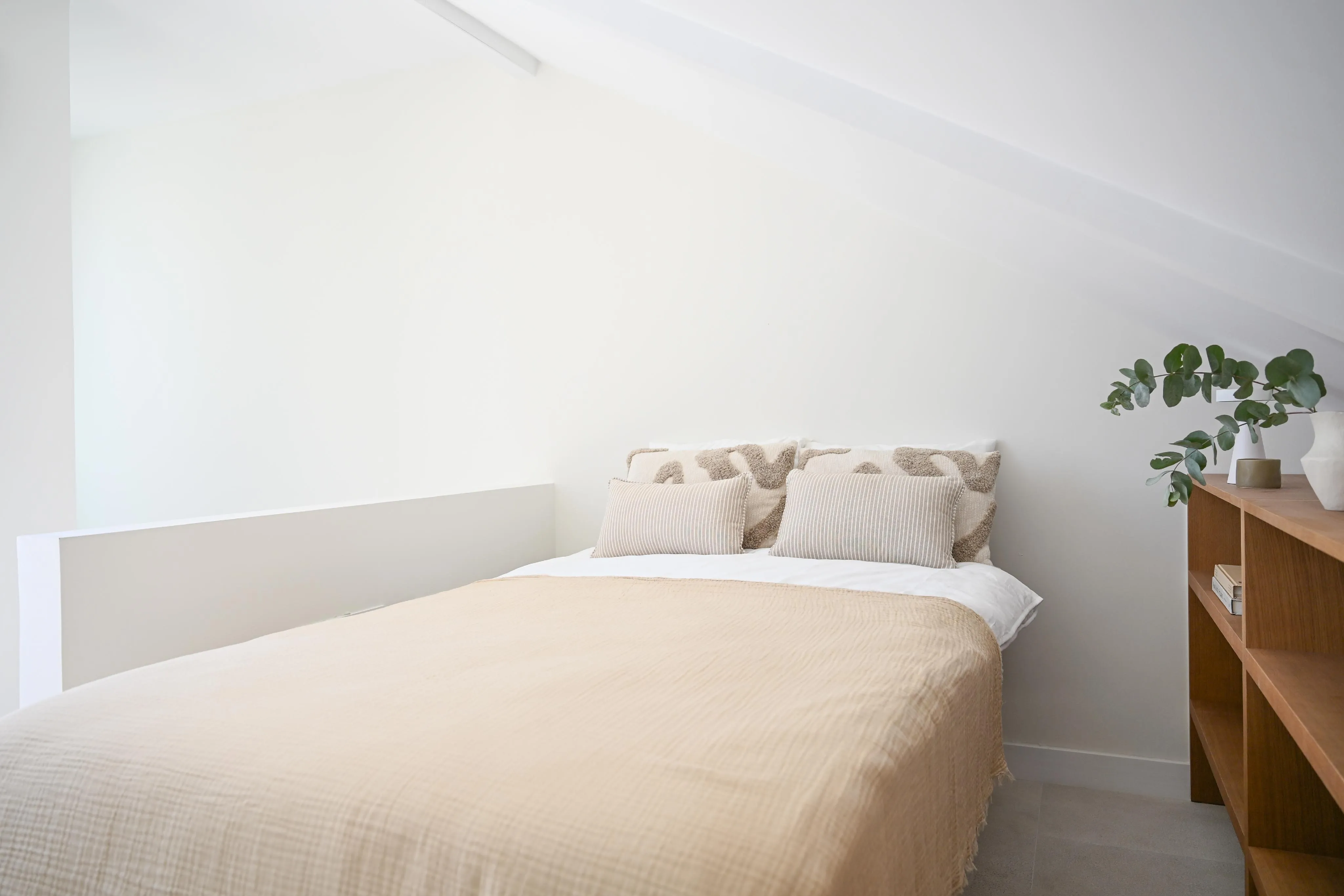 Stunning Triplex Penthouse with Spectacular Seaviews-14