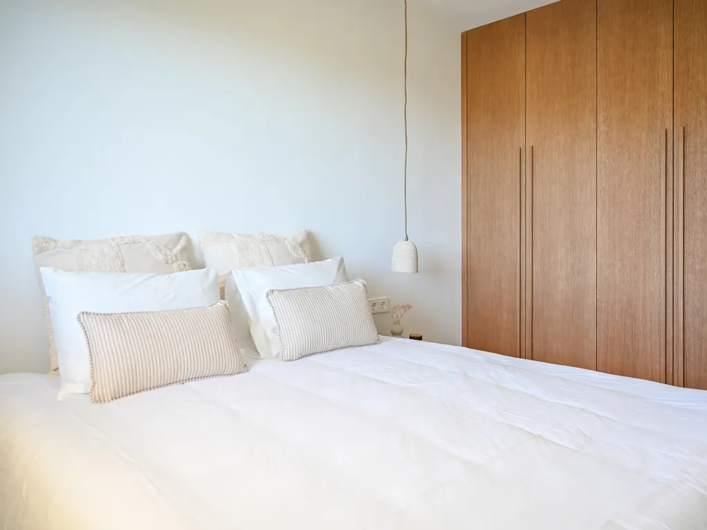 Stunning Triplex Penthouse with Spectacular Seaviews-10