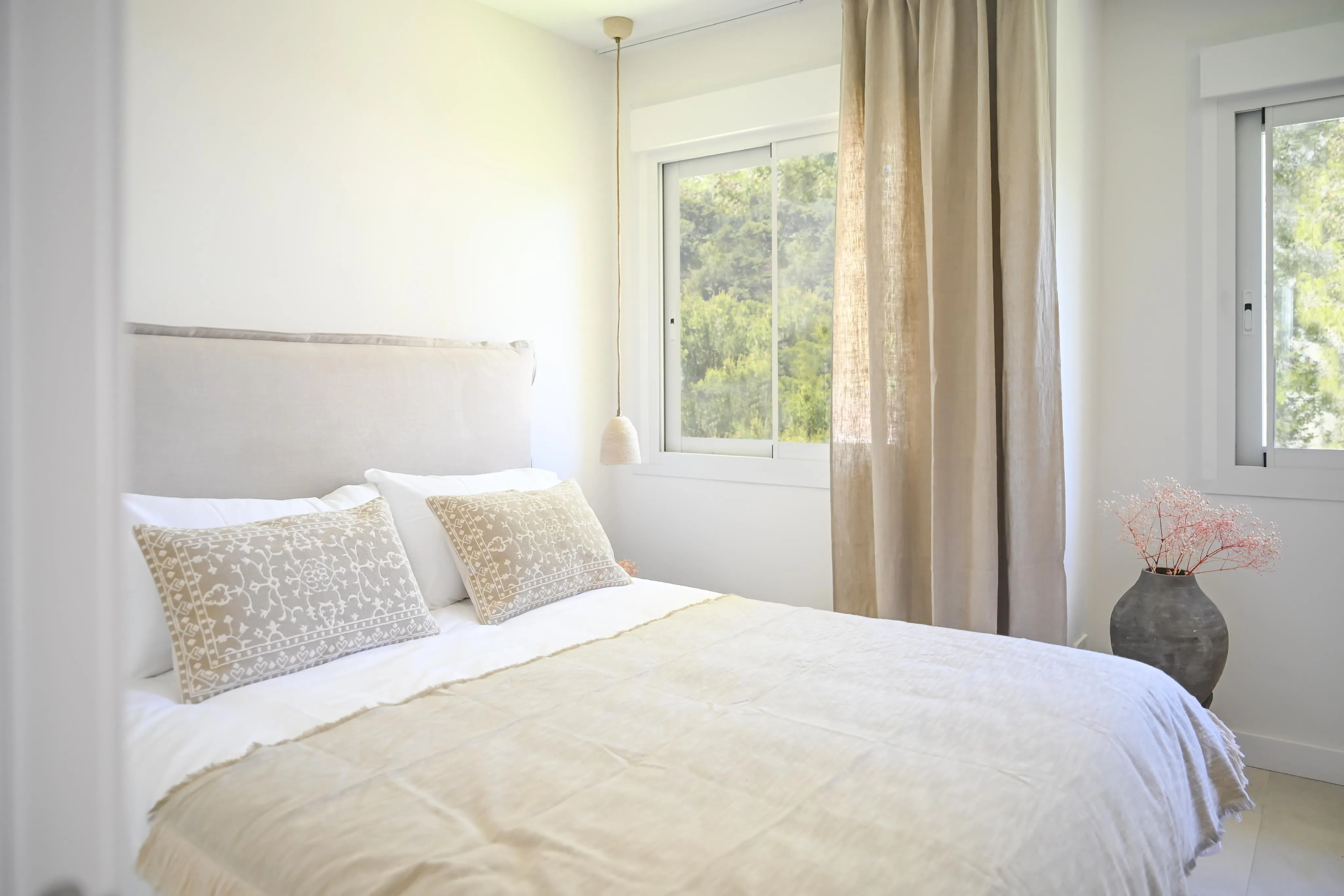 Stunning Triplex Penthouse with Spectacular Seaviews-12