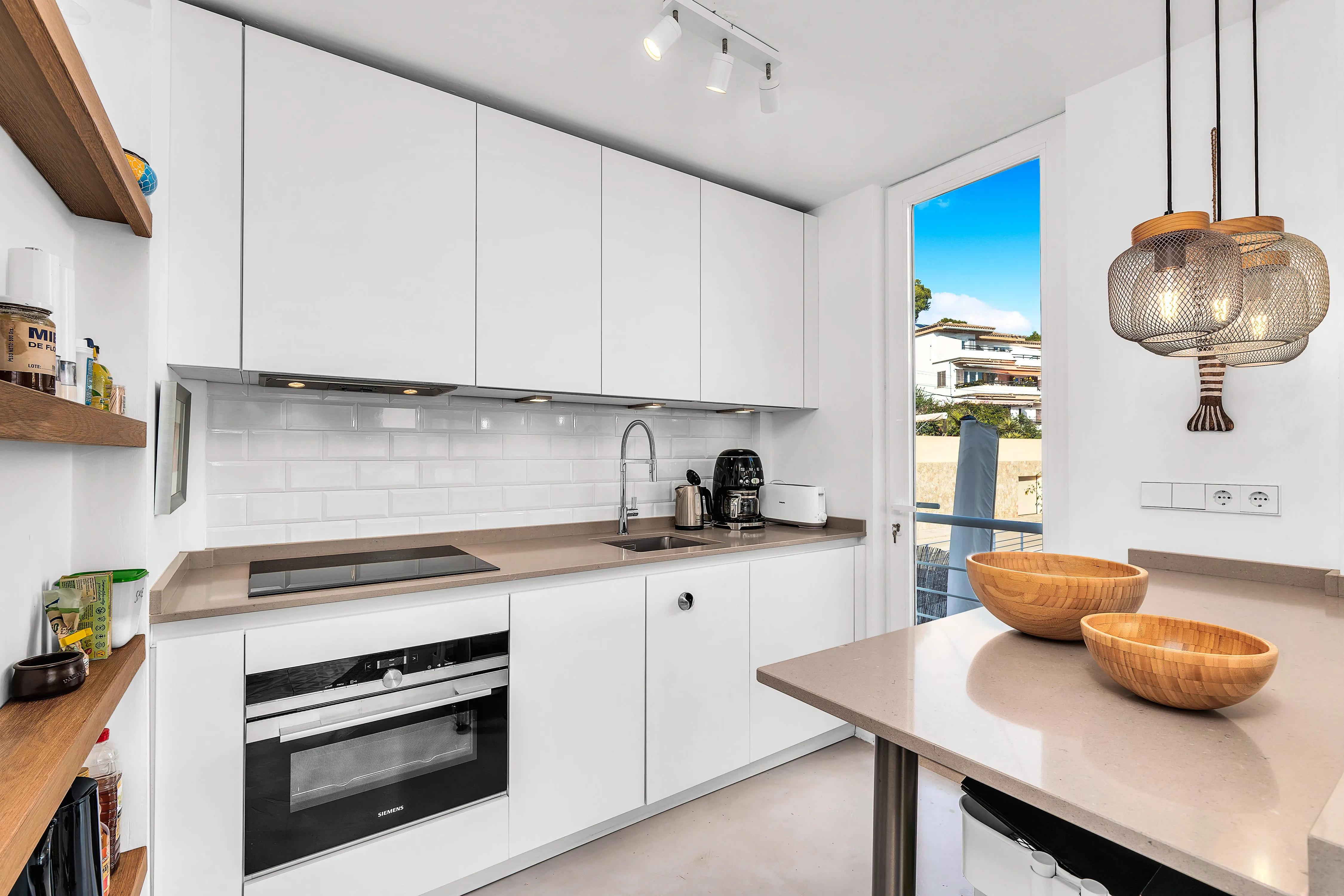 Fuldstændig renoveret hus med udsigt over havnen i Port Andratx-7