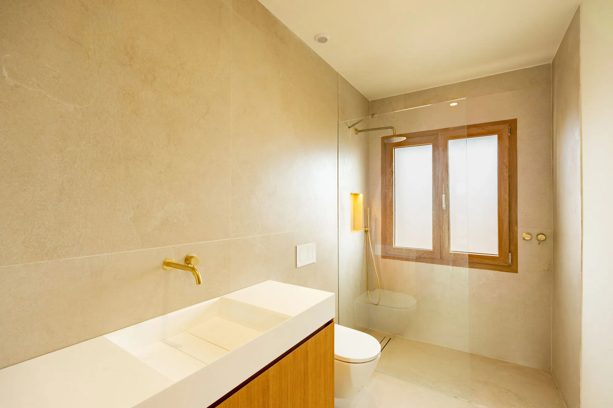 Modern Townhouse with Pool-9