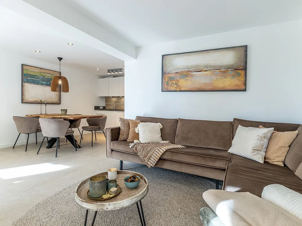 Garden apartment with sea views-3