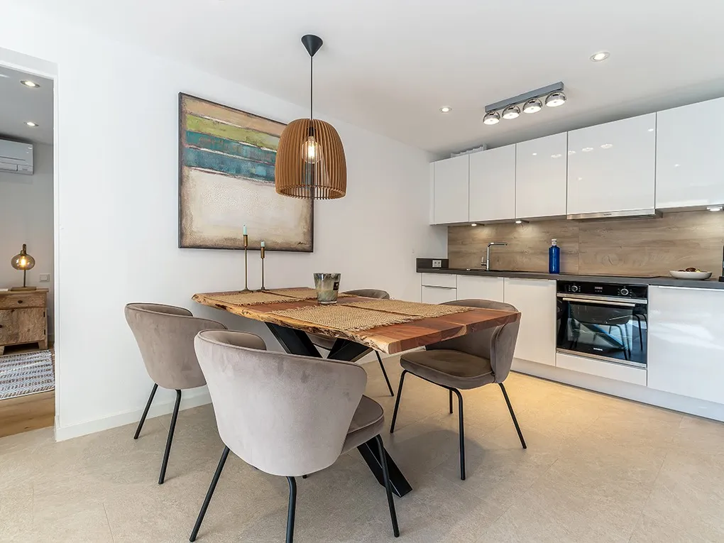 Trädgårdslägenhet med havsutsikt-4