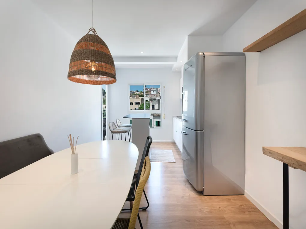 Renoveret penthouse med private terrasser og havudsigt-2