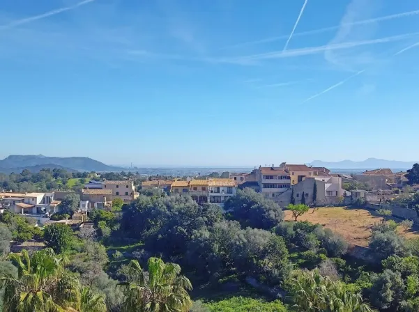 Progetto di ristrutturazione con molto potenziale - Incantevole casa a schiera con ampio terreno, piscina e vista sul mare a Campanet-6