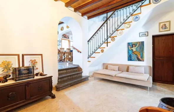 Progetto di ristrutturazione con molto potenziale - Incantevole casa a schiera con ampio terreno, piscina e vista sul mare a Campanet-4