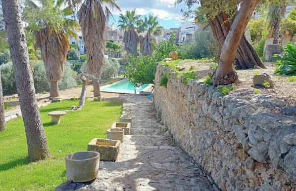 Progetto di ristrutturazione con molto potenziale - Incantevole casa a schiera con ampio terreno, piscina e vista sul mare a Campanet-7