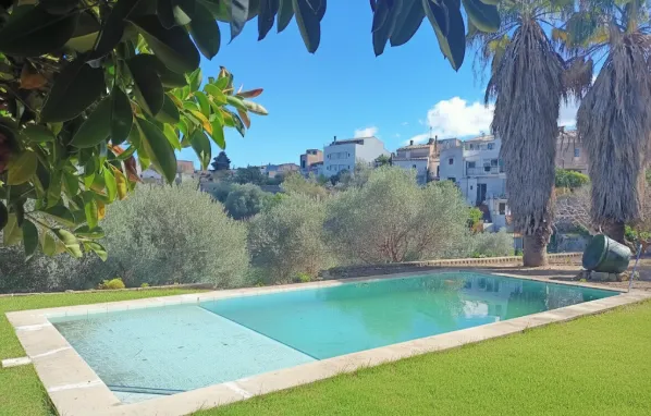 Progetto di ristrutturazione con molto potenziale - Incantevole casa a schiera con ampio terreno, piscina e vista sul mare a Campanet-8