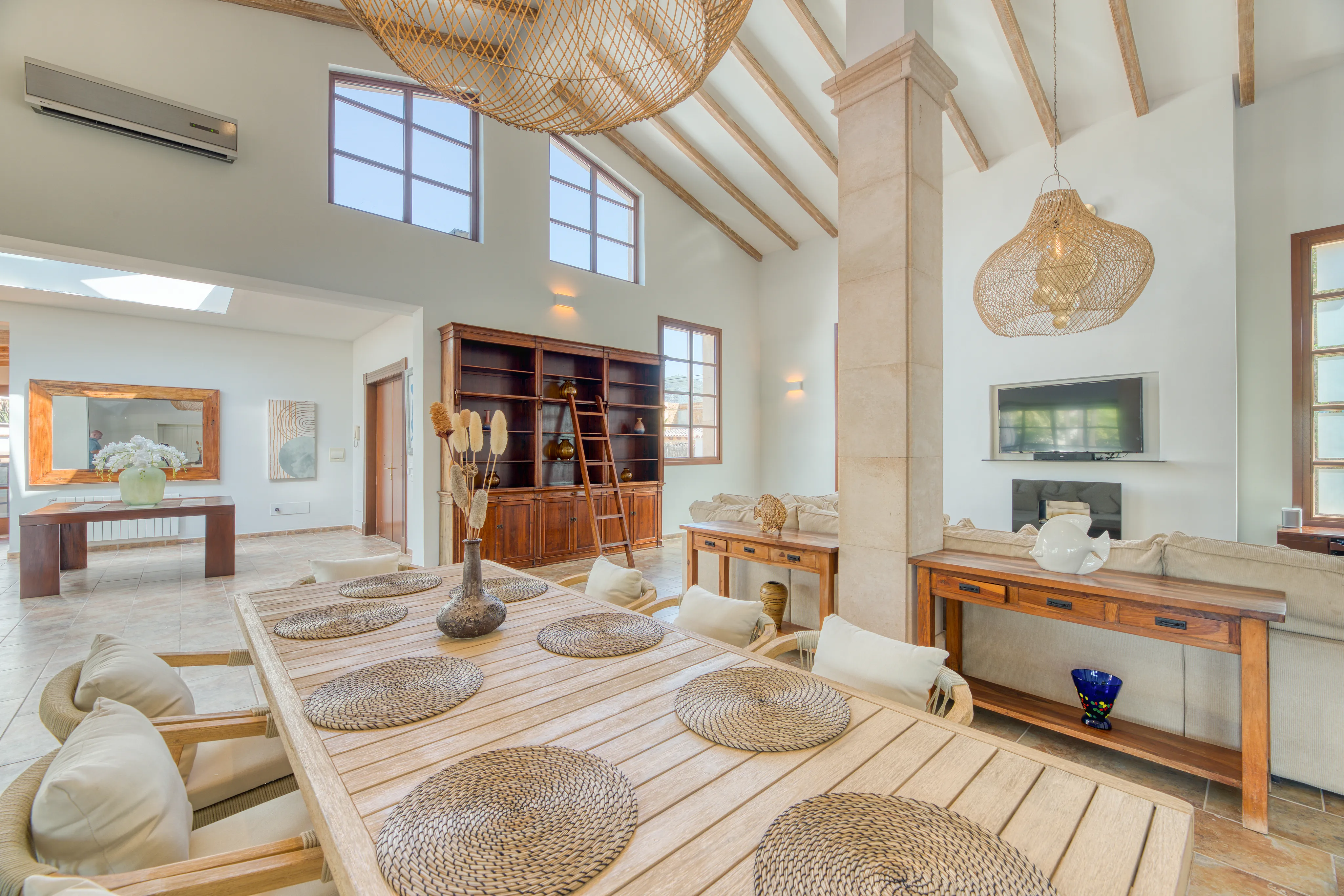 Vila mediterrània en un oasi privat  en Palmanova-5