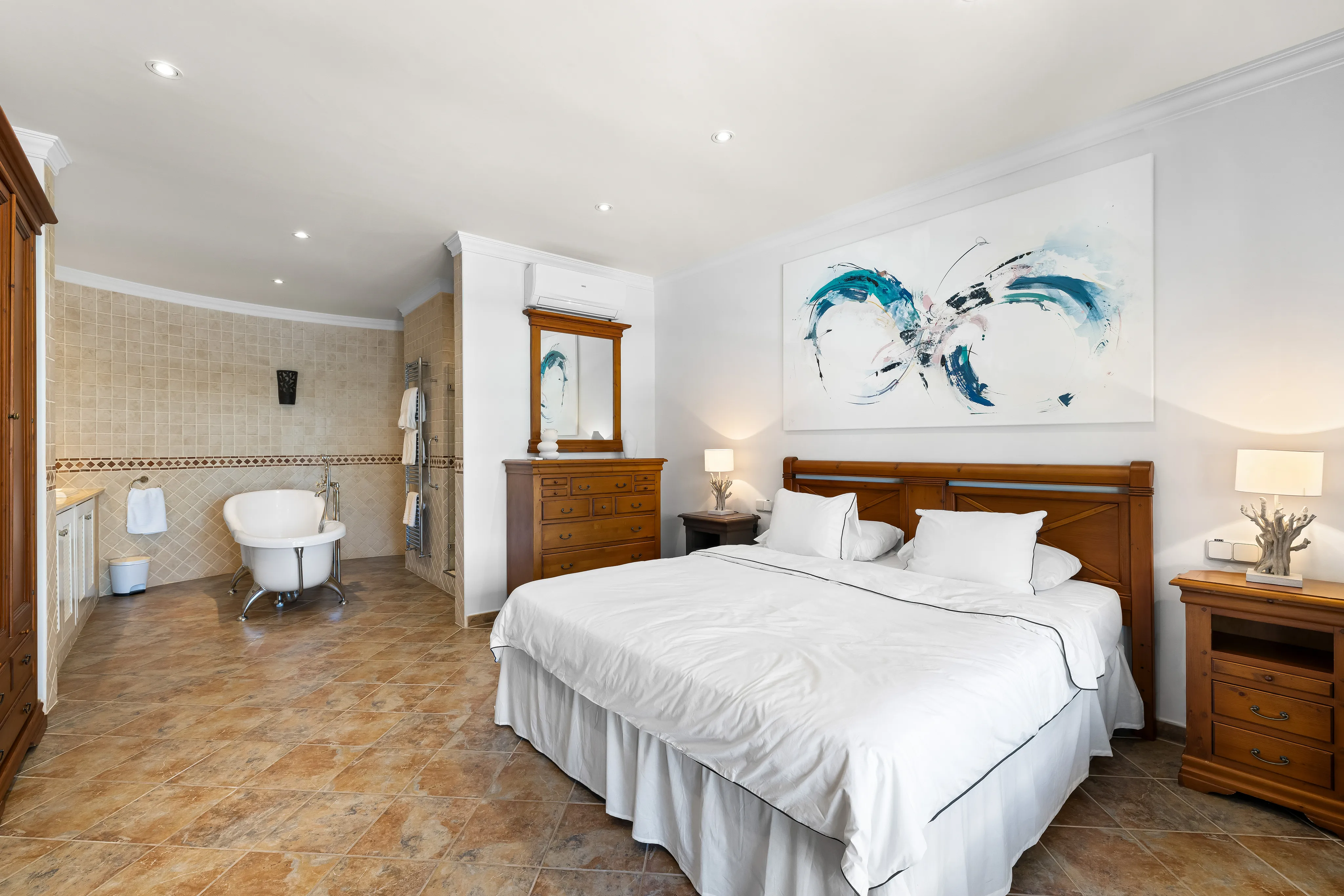 Vila mediterrània en un oasi privat  en Palmanova-15